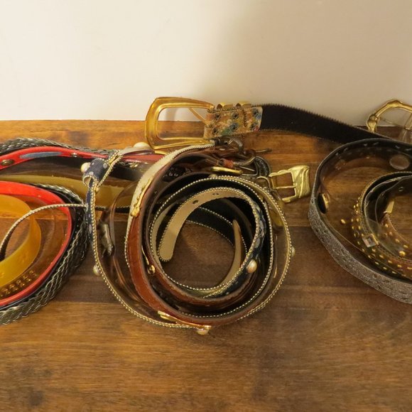 VTG Women's blingy Belt lot - 12 belts - B3 - Picture 1 of 8
